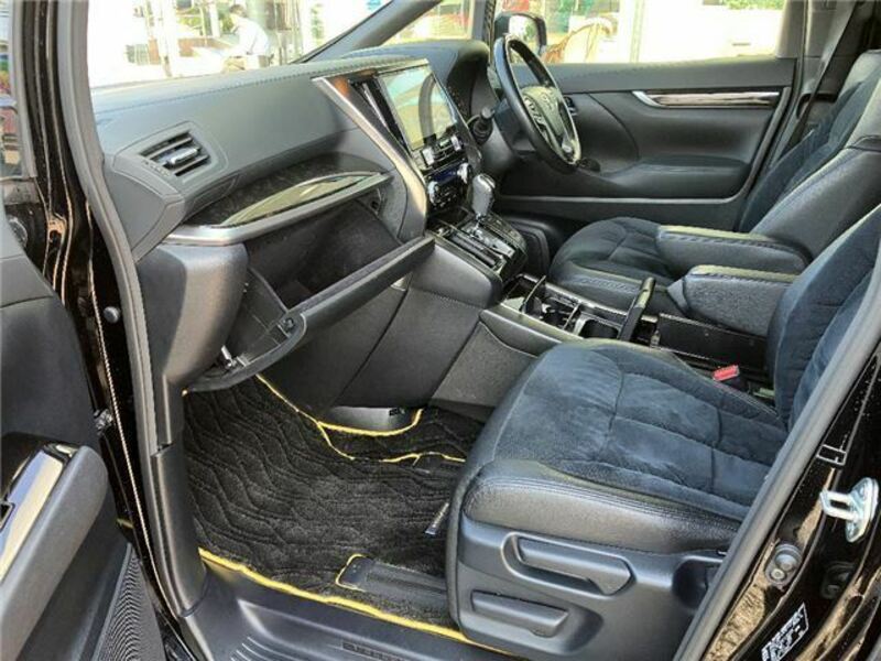 VELLFIRE-19