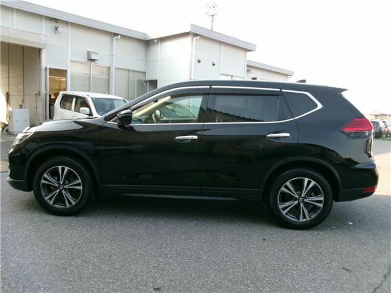 X-TRAIL-4