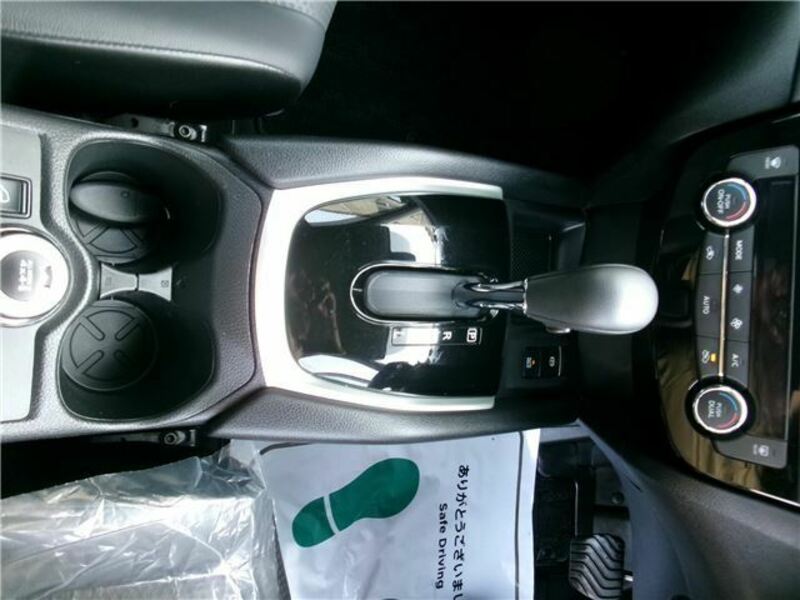 X-TRAIL-31