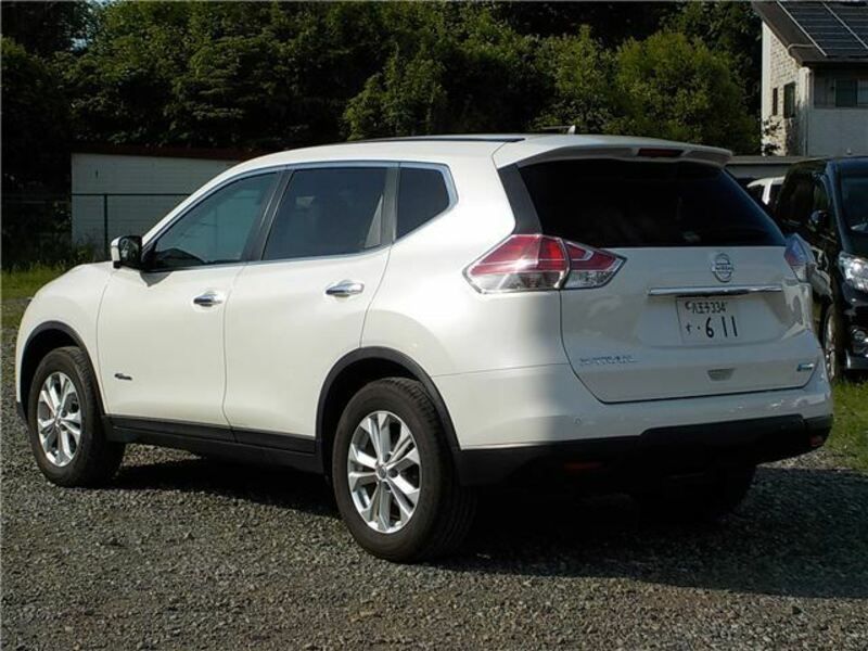 X-TRAIL
