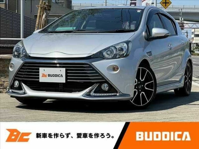 TOYOTA　AQUA