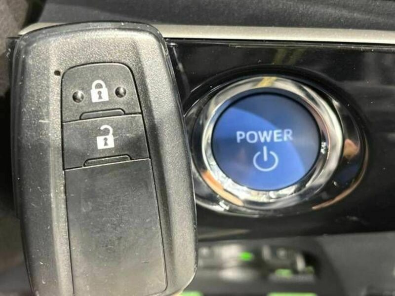 PRIUS-8