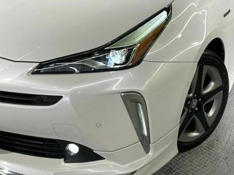 PRIUS-13