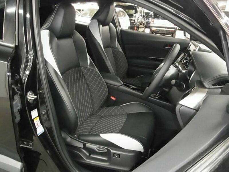 C-HR-11