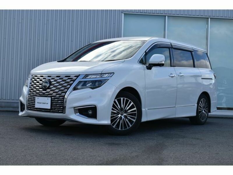NISSAN ELGRAND