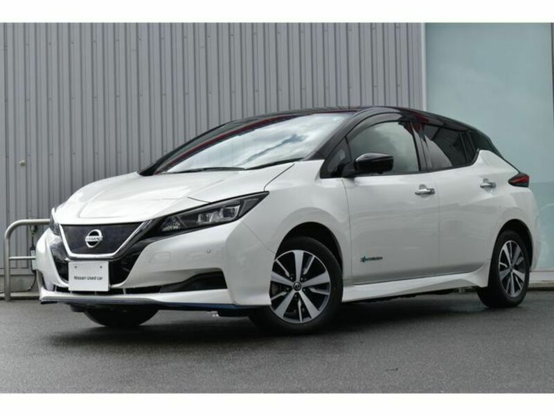 NISSAN　LEAF