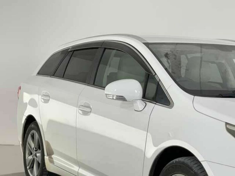 AVENSIS WAGON-3