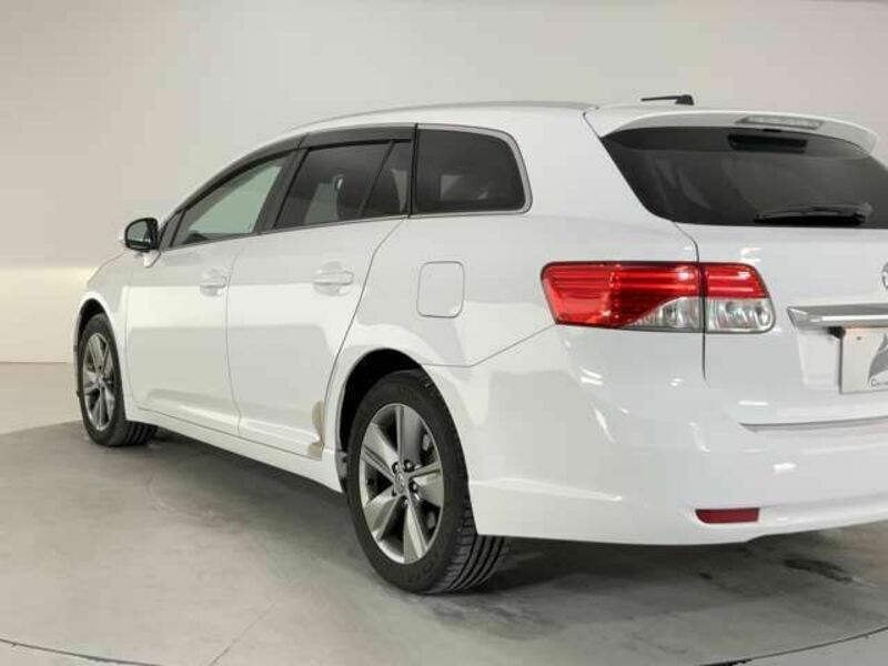 AVENSIS WAGON-6