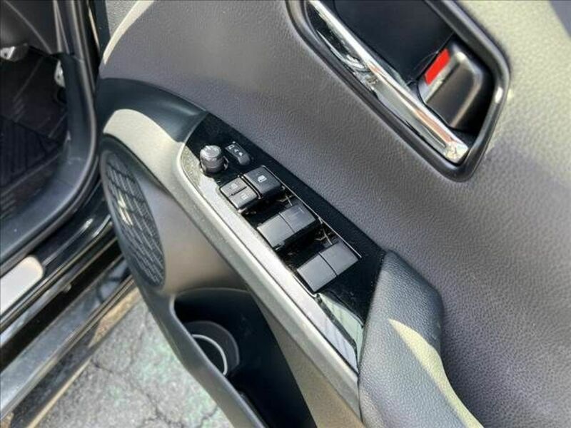 PRIUS-12