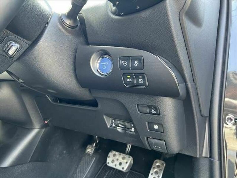 PRIUS-13