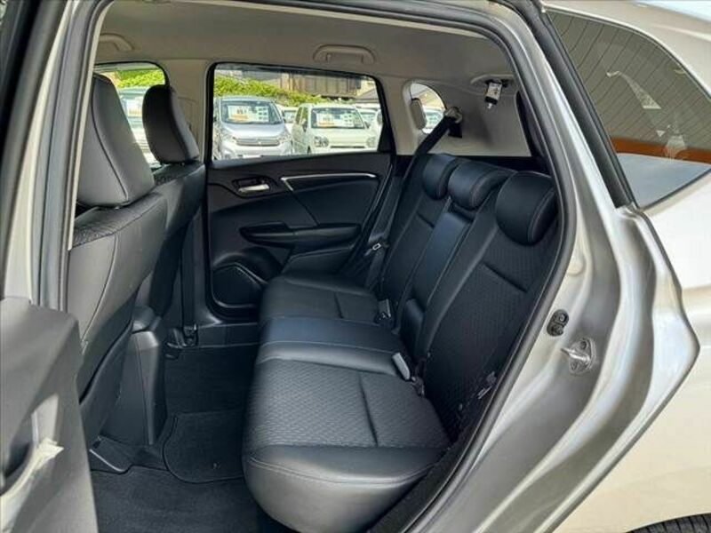 FIT HYBRID-18