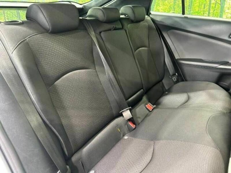 PRIUS-8