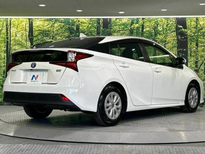 PRIUS-16