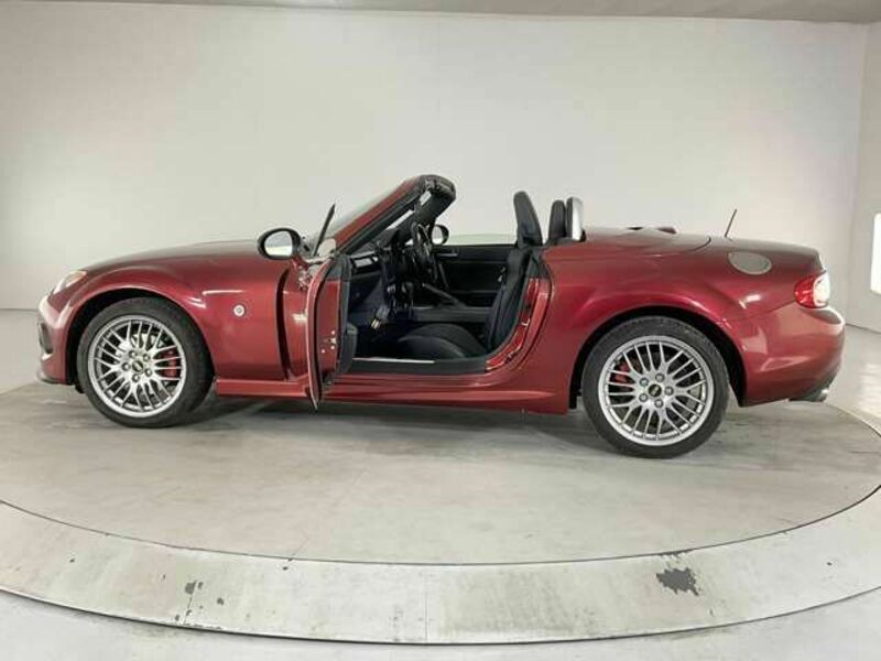 ROADSTER-6