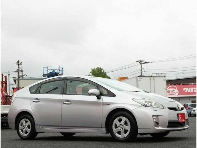 PRIUS-12