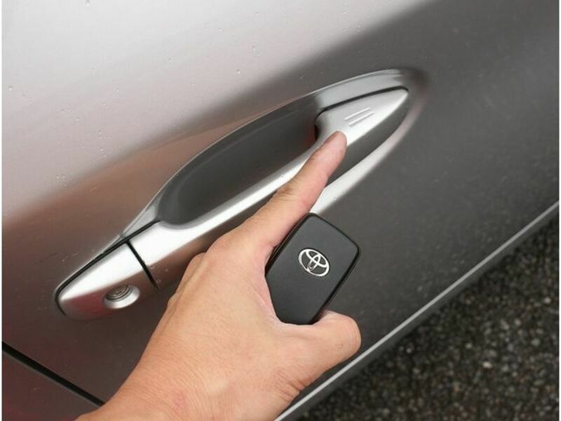 PRIUS-23
