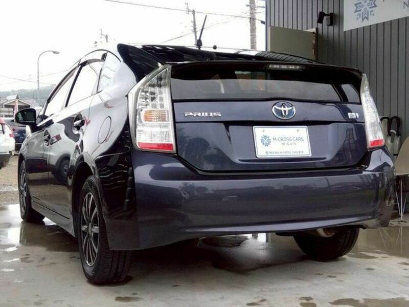PRIUS-6