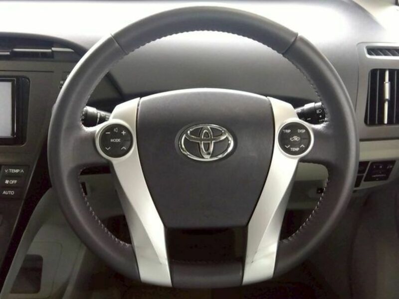 PRIUS-16