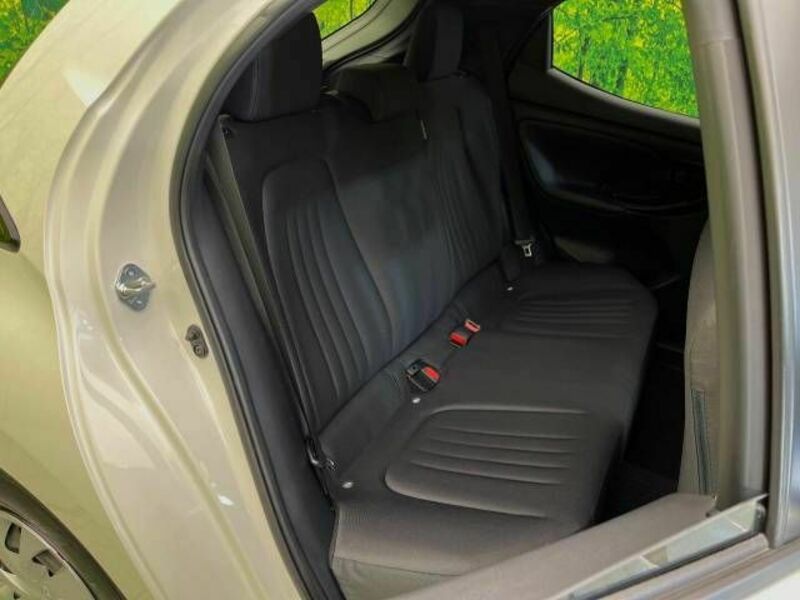 YARIS-8