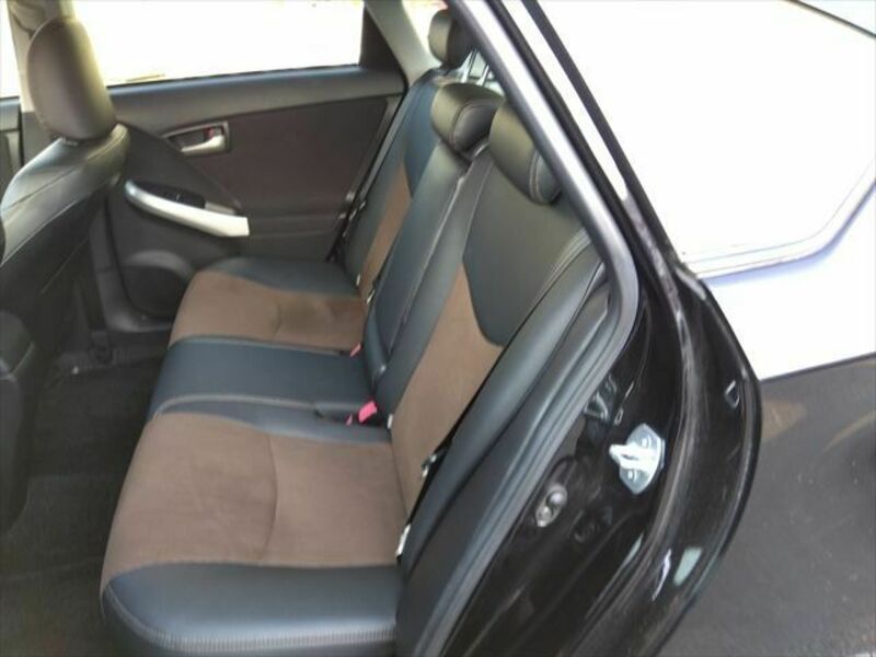 PRIUS-9