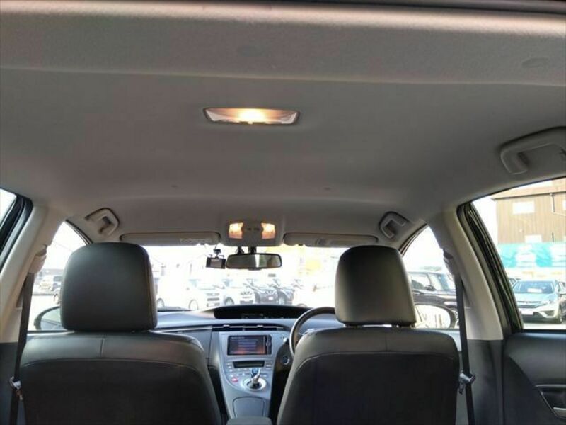PRIUS-12