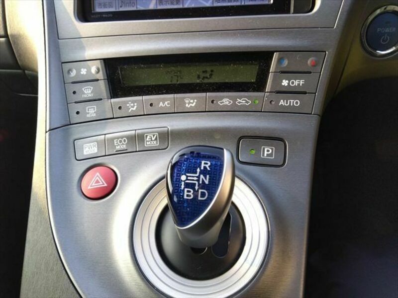 PRIUS-25