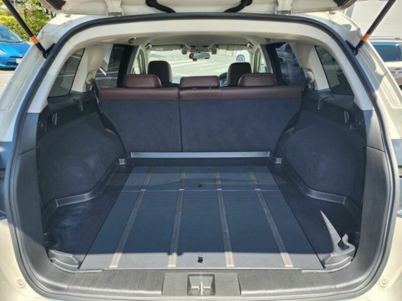 LEGACY OUTBACK-4