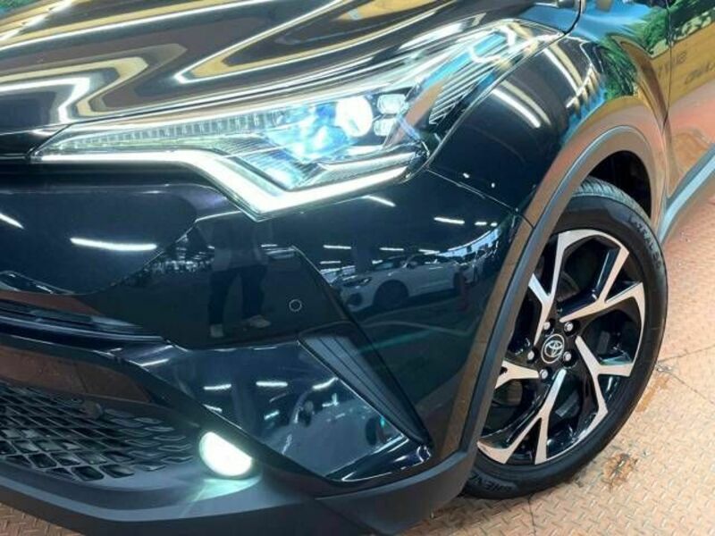 C-HR-12