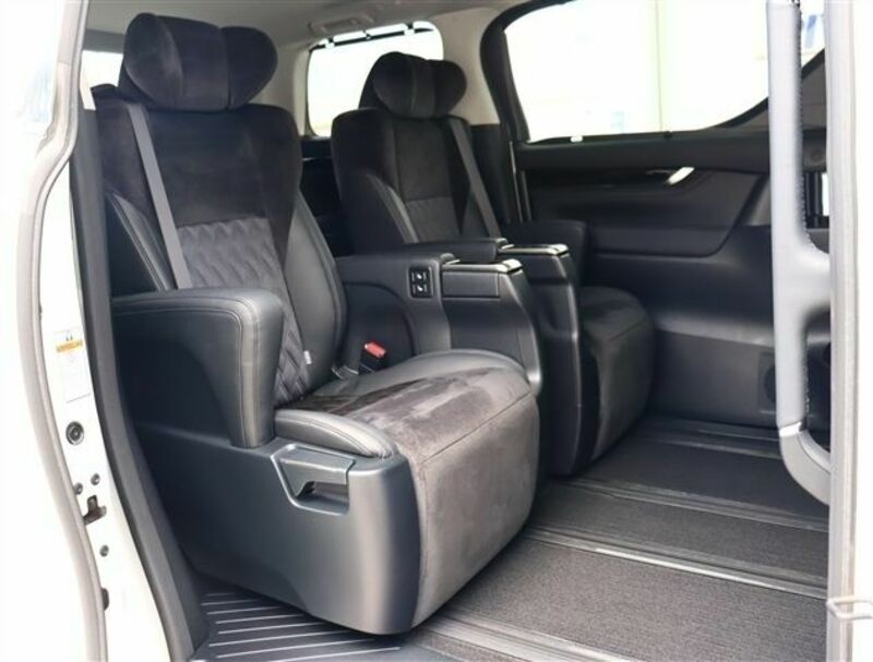VELLFIRE-5