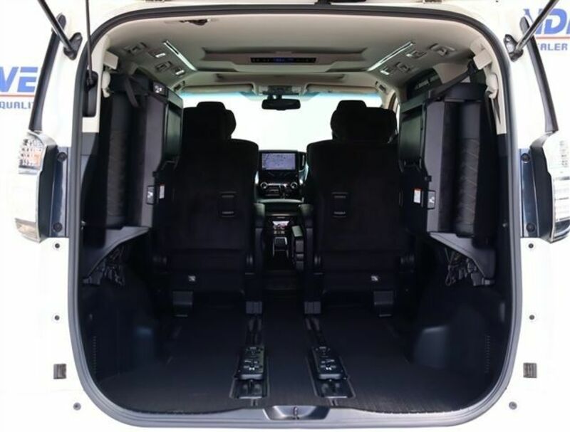 VELLFIRE-10
