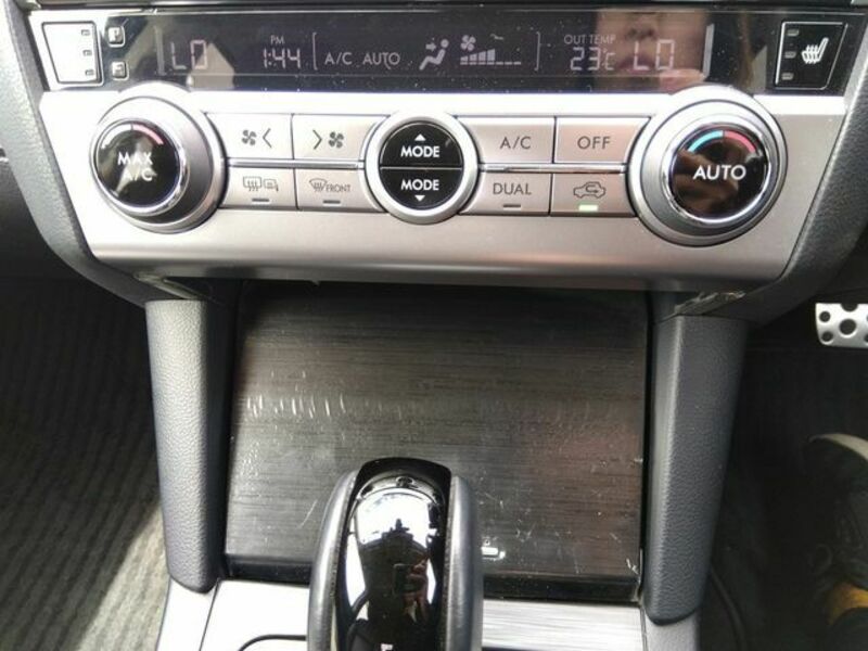 LEGACY OUTBACK-11