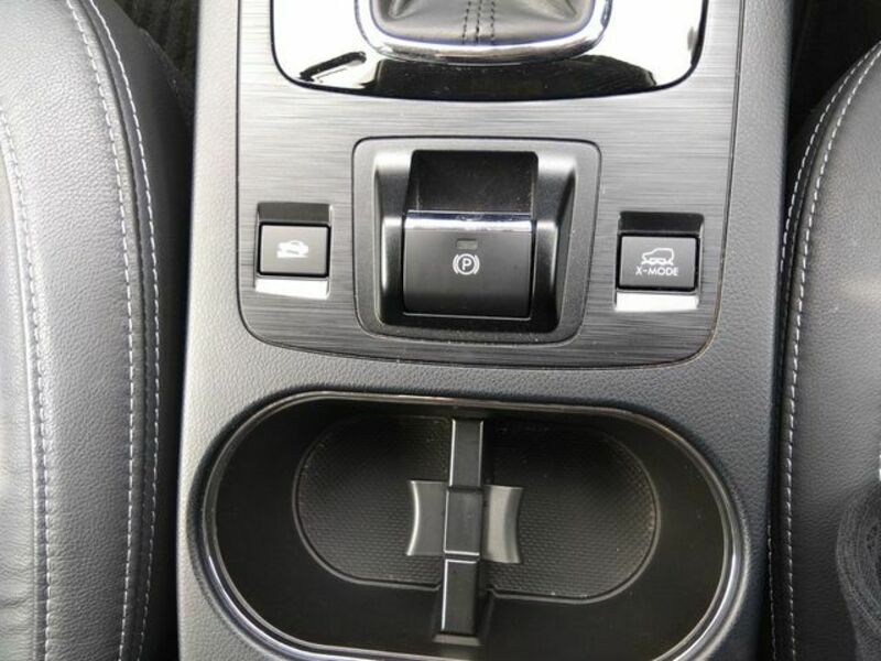 LEGACY OUTBACK-12