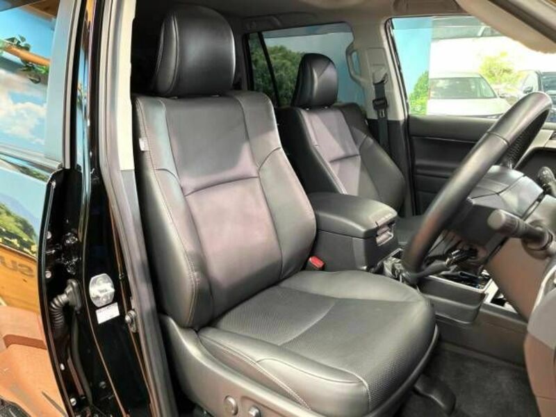 LAND CRUISER PRADO-10