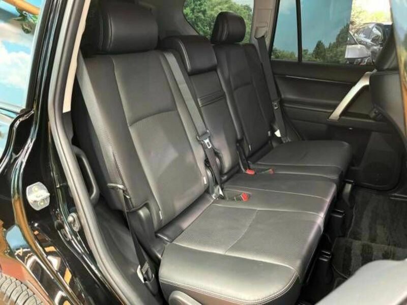 LAND CRUISER PRADO-11