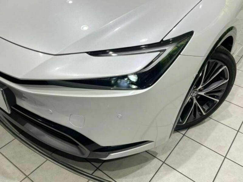 PRIUS-11