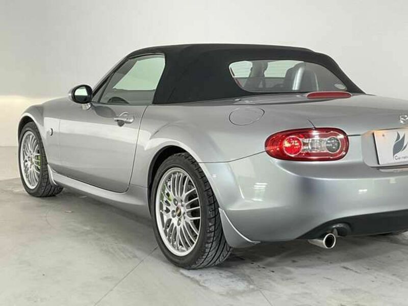 ROADSTER-7