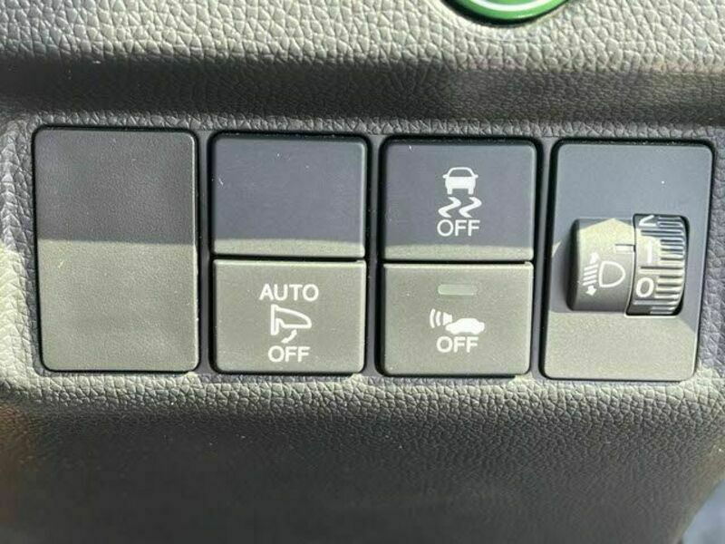 FIT HYBRID-17