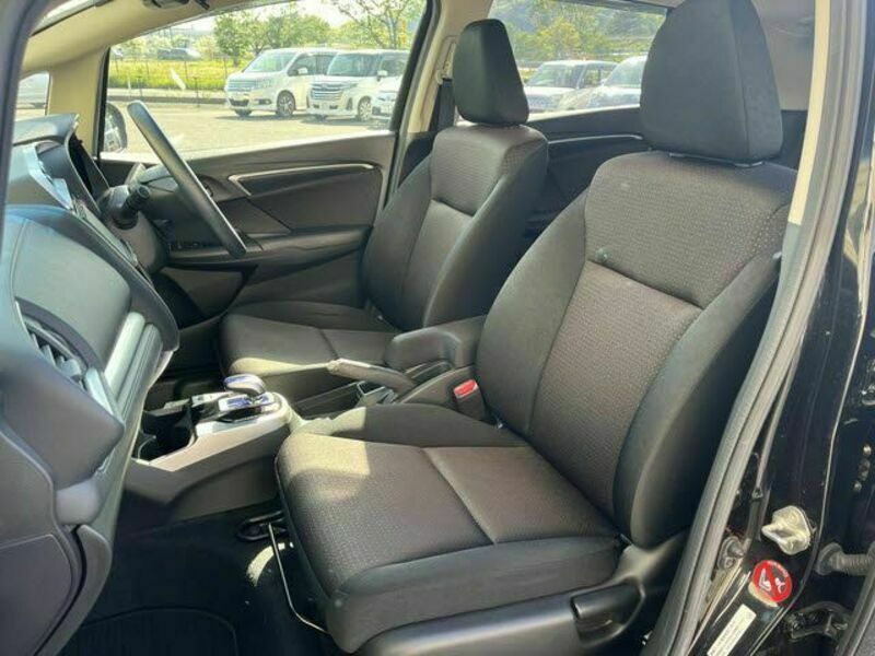 FIT HYBRID-18