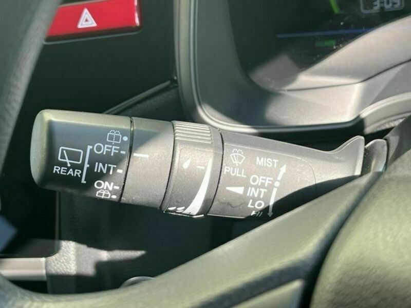 FIT HYBRID-26