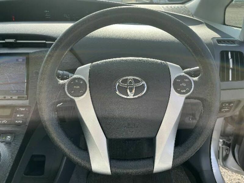PRIUS-13