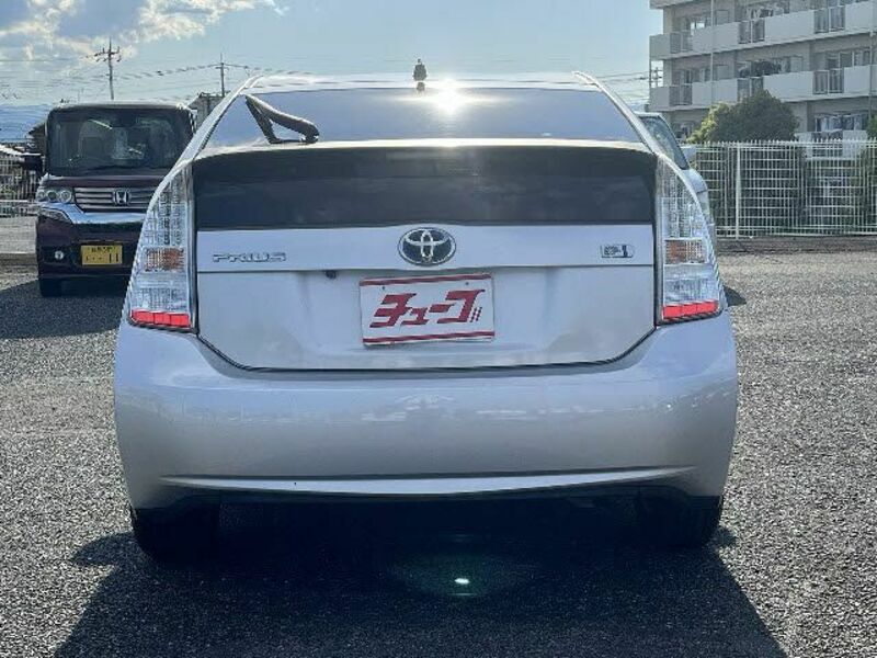 PRIUS-23