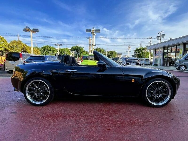 ROADSTER