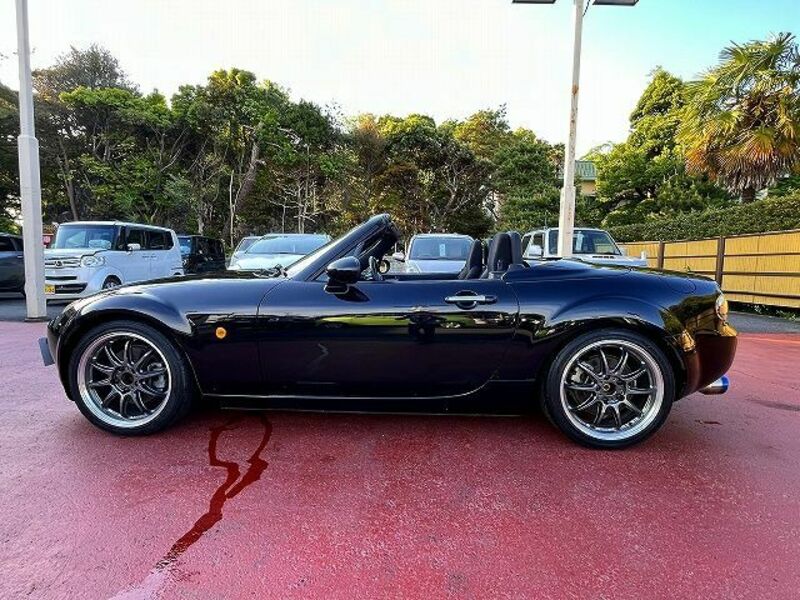 ROADSTER