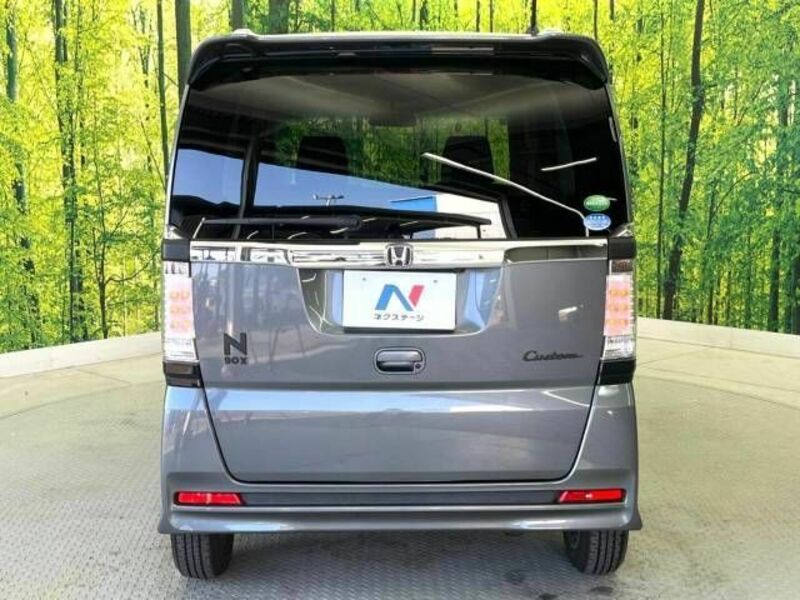 N BOX CUSTOM