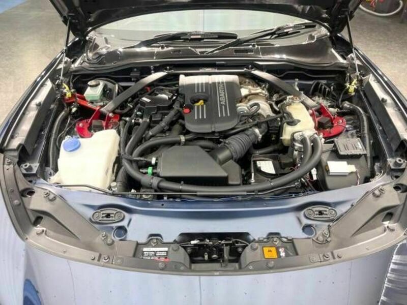 ABARTH 124 SPIDER-16