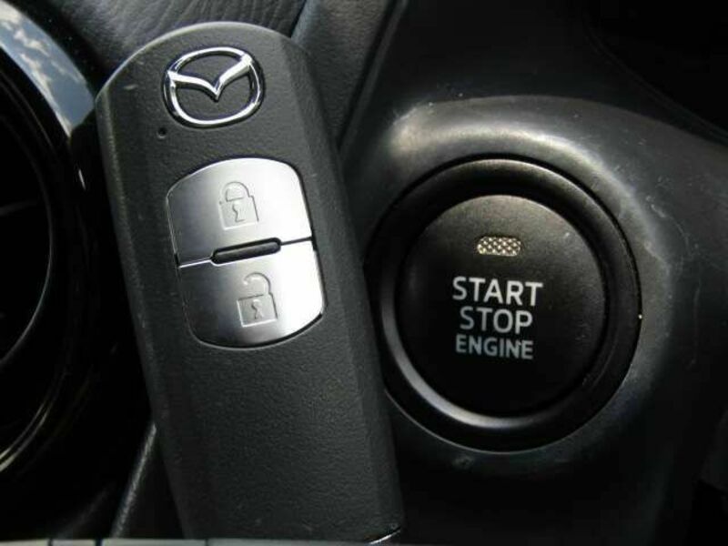 MAZDA2