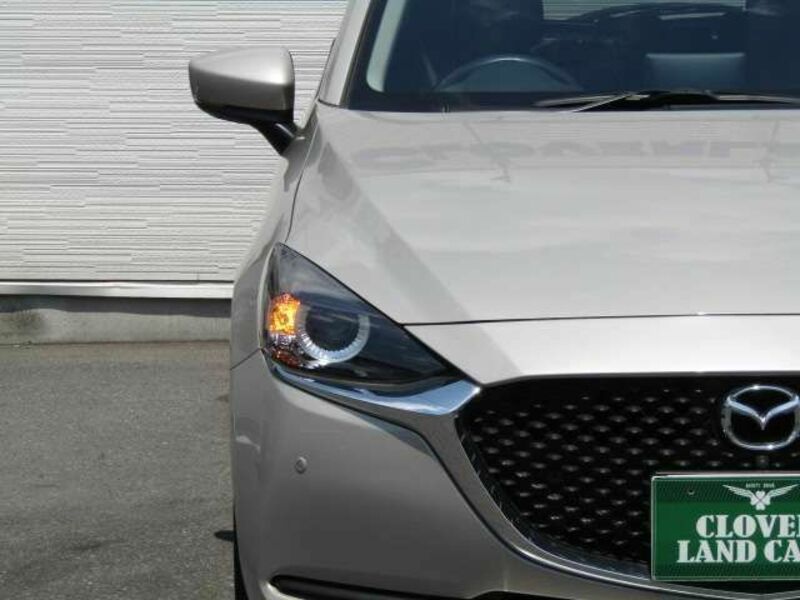 MAZDA2