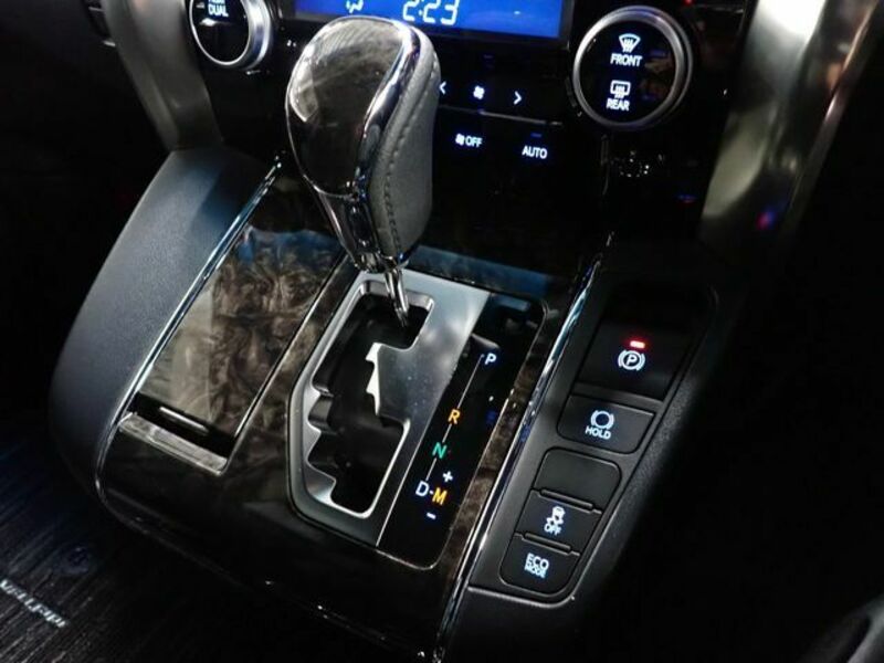 VELLFIRE-21