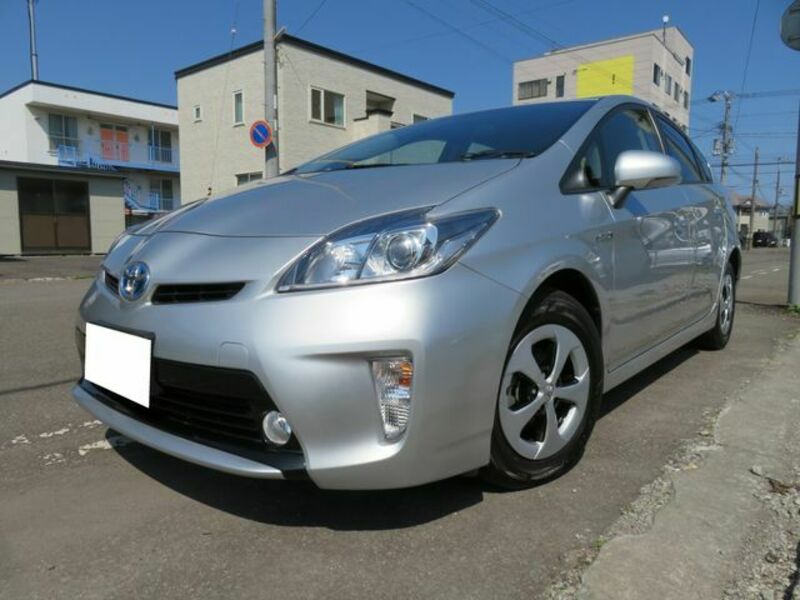 TOYOTA　PRIUS