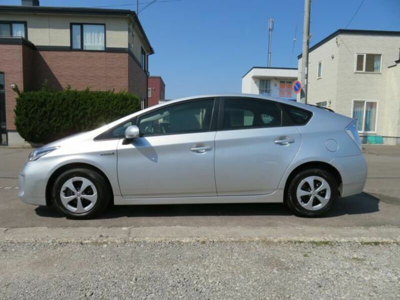 PRIUS-4